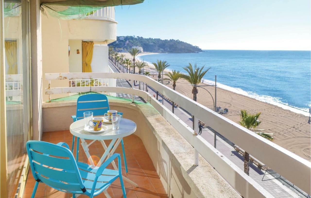 3 Bedroom Beautiful Apartment In Lloret De Mar Extérieur photo